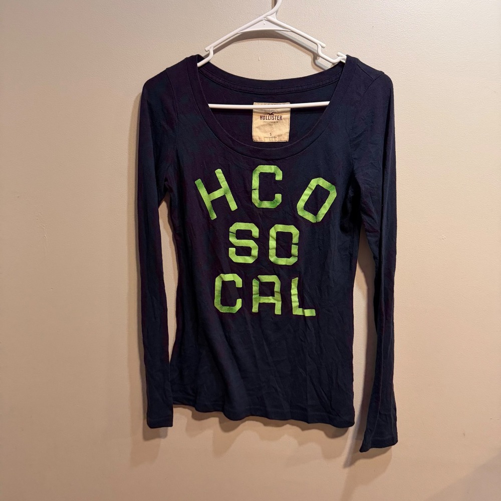 Hollister Womens Navy Blue HCO SO CAL Graphic Long Sleeve Scoop Neck Tee Small